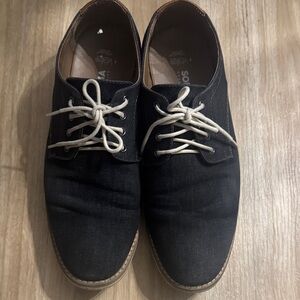 Stylish Black and Tan Oxfords
